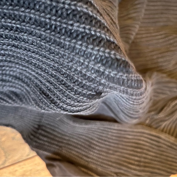 Free People off shoulder keyhole sweater - Picture 8 of 9